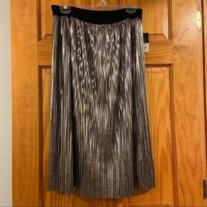 NWT Project Runway Silver Accordion Pleat Skirt, M